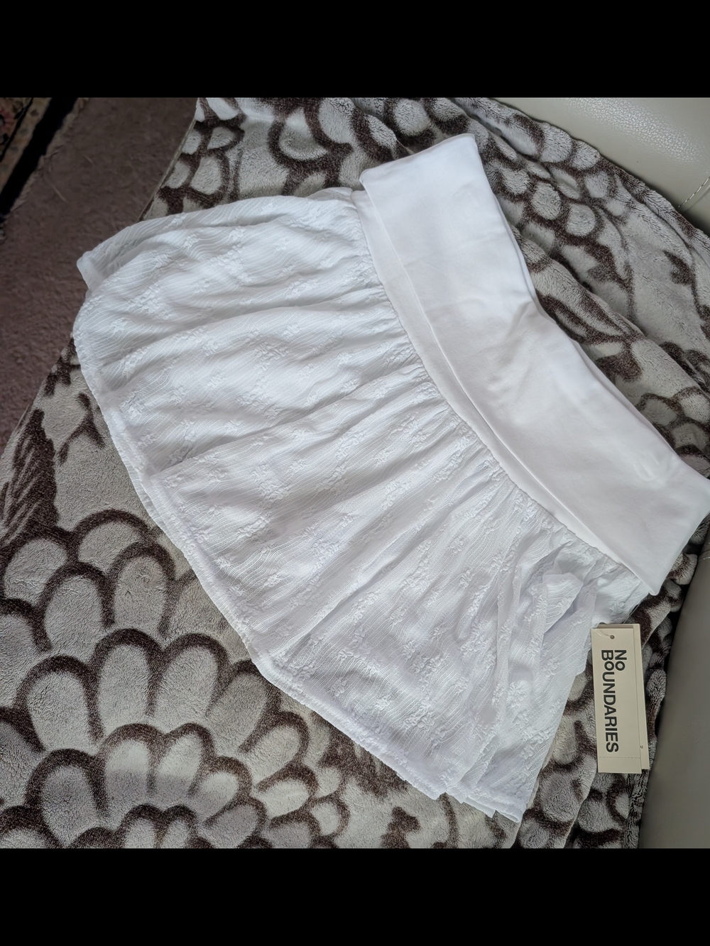 NWT No Boundaries White Textured Skater Skirt